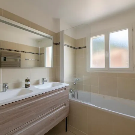 Residence Lagrange Vacances - Villas Eden Parc Golf *
