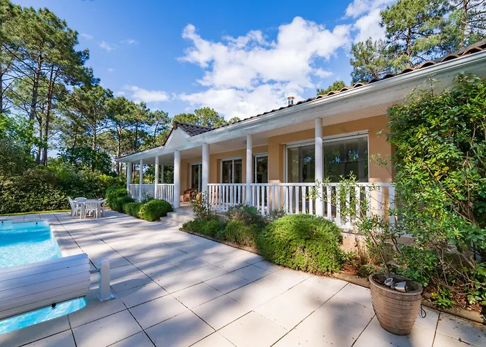 Lagrange - Eden Parc Golf Villa *