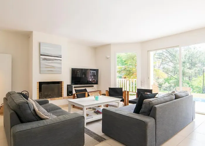 Lagrange - Eden Parc Golf Villa