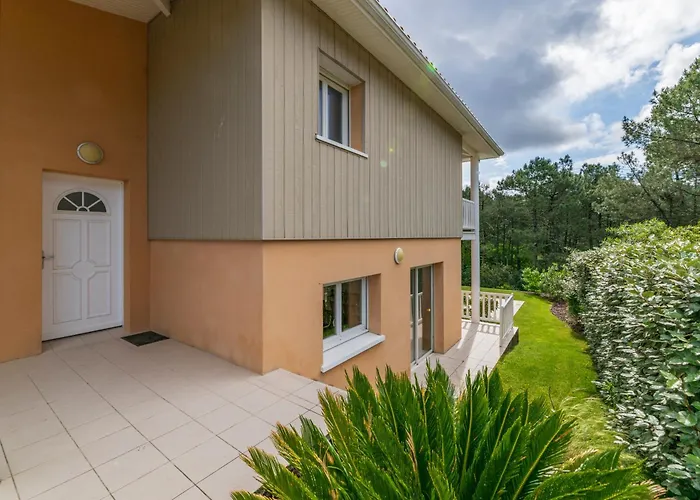 Lagrange - Eden Parc Golf Villa *