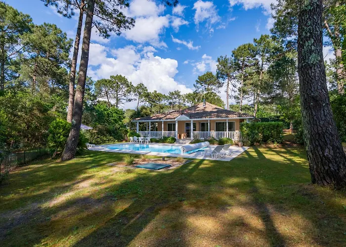 Lagrange - Eden Parc Golf Villa