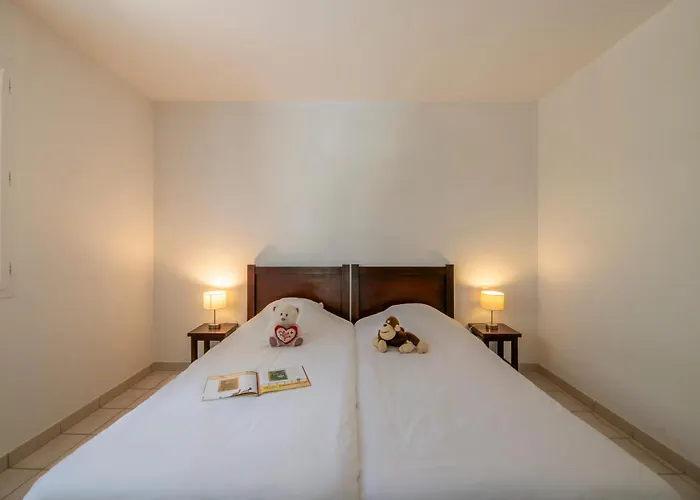 Lagrange - Eden Parc Golf Villa *