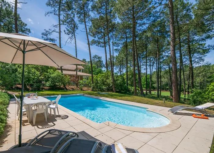 Lagrange - Eden Parc Golf Villa